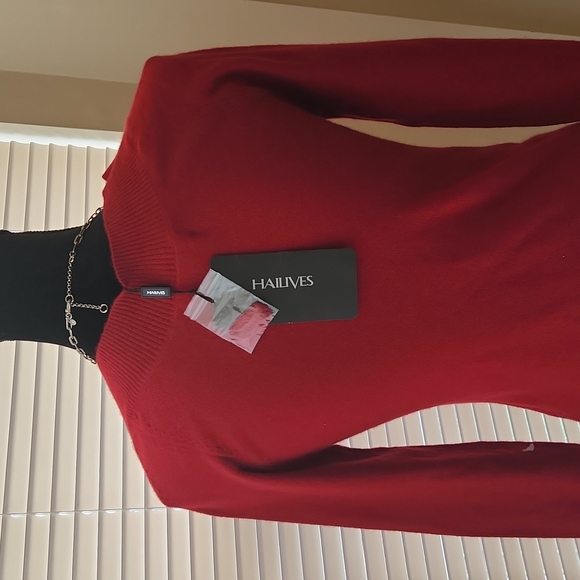 Red Long Sleeve Sweater - Picture 4 of 4